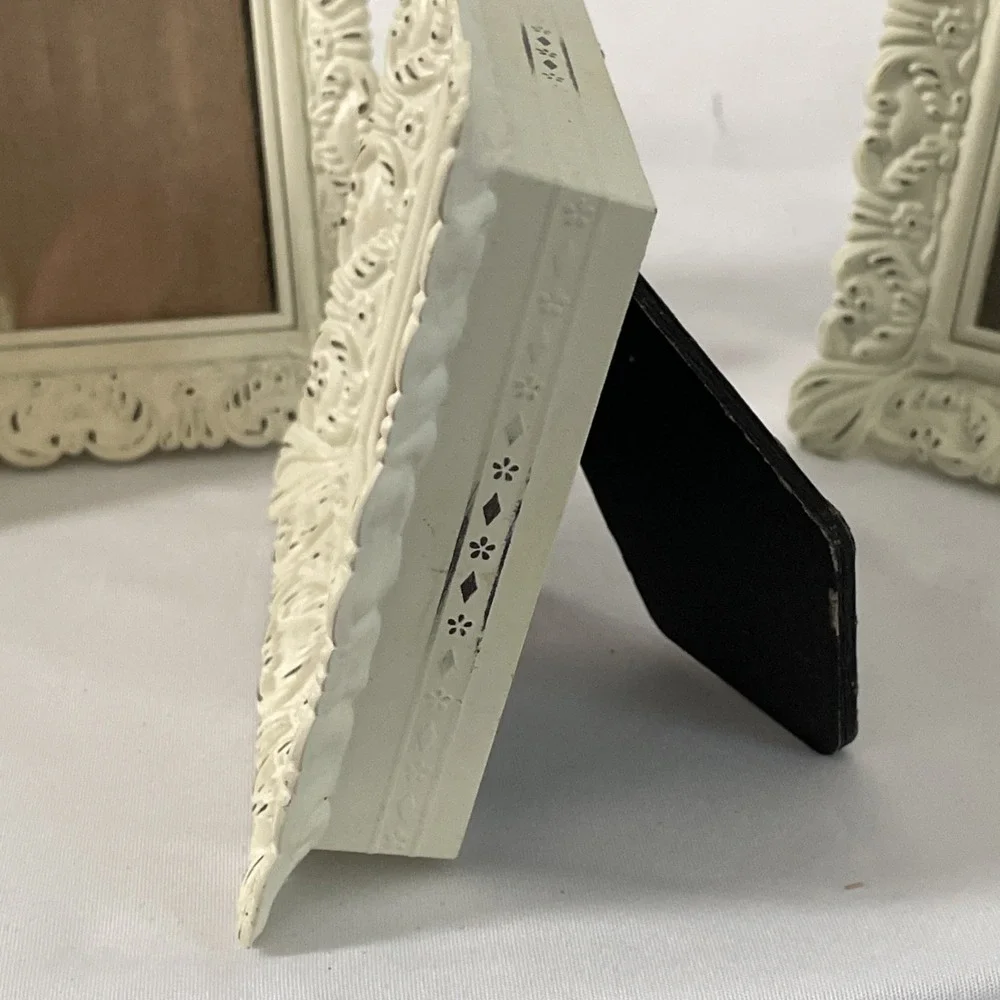 Vintage Style Cottagecore Small Picture Frames Lot Of 4 Antique White 4